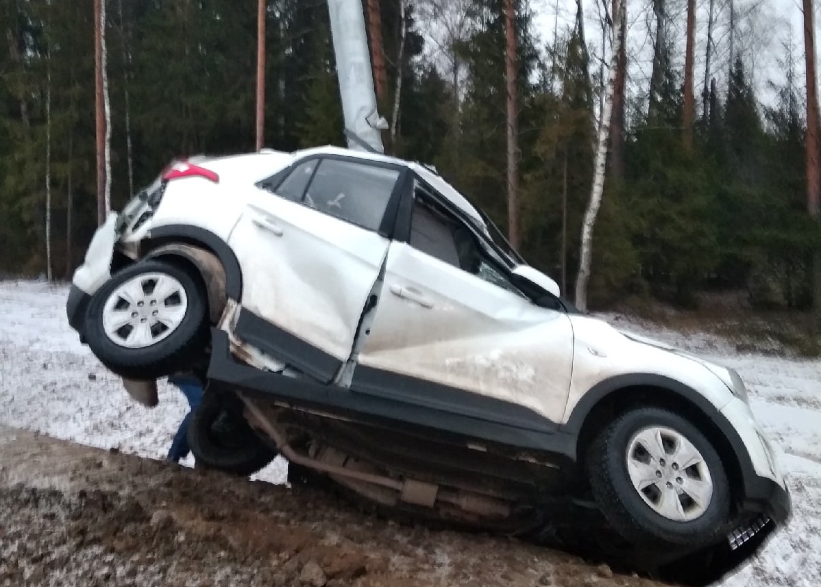 На трассе в Ивановском районе насмерть разбился водитель