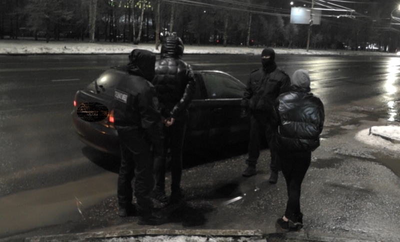 В Иванове задержали парня и девушку с партией кокаина