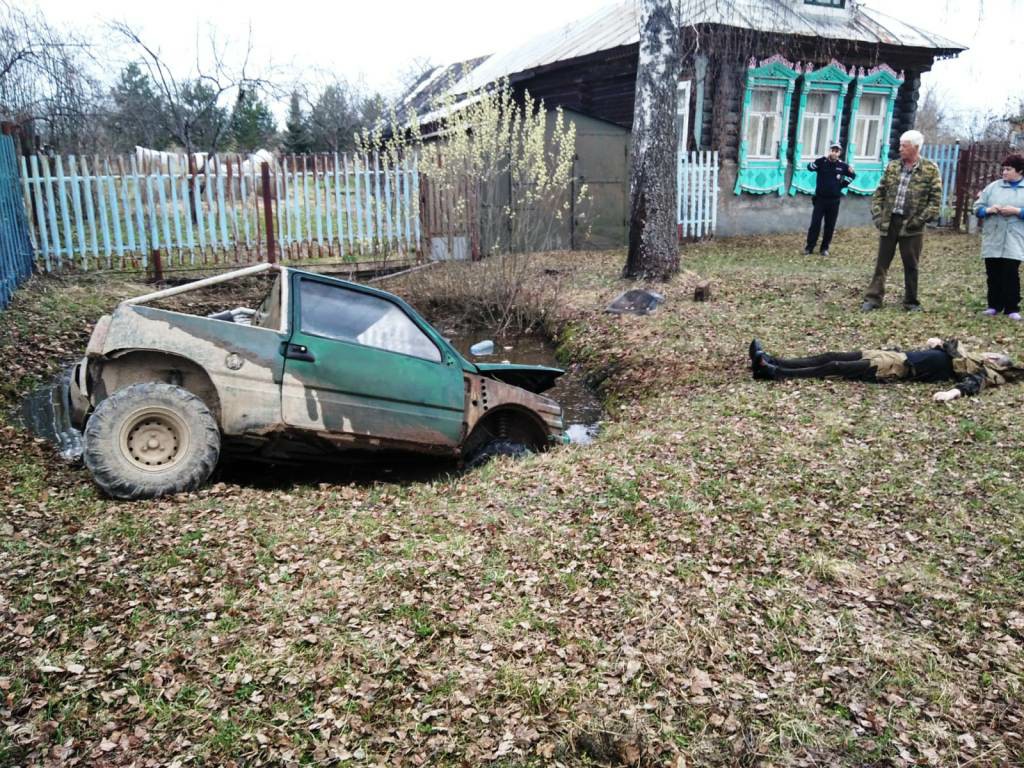 В Ивановском районе погиб водитель автомобиля, оказавшегося в канаве