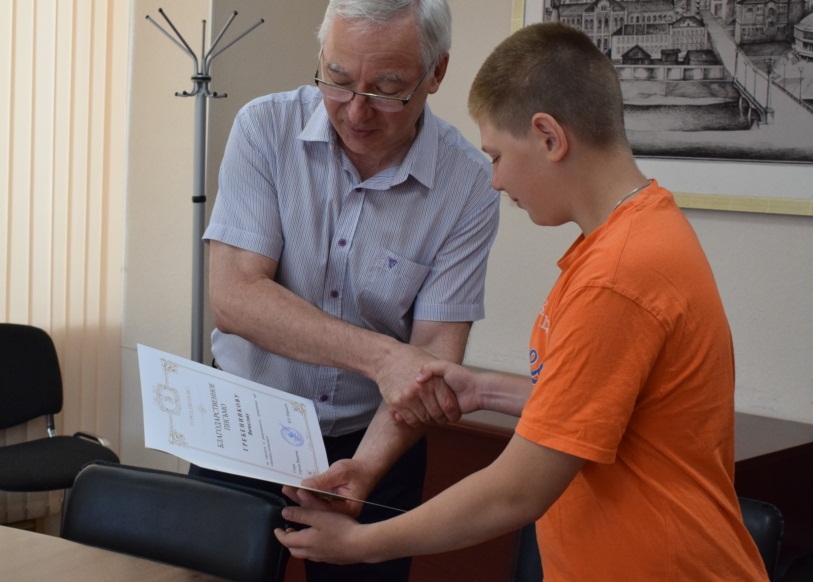В Иванове наградили четырех школьников, спасших тонущего сверстника