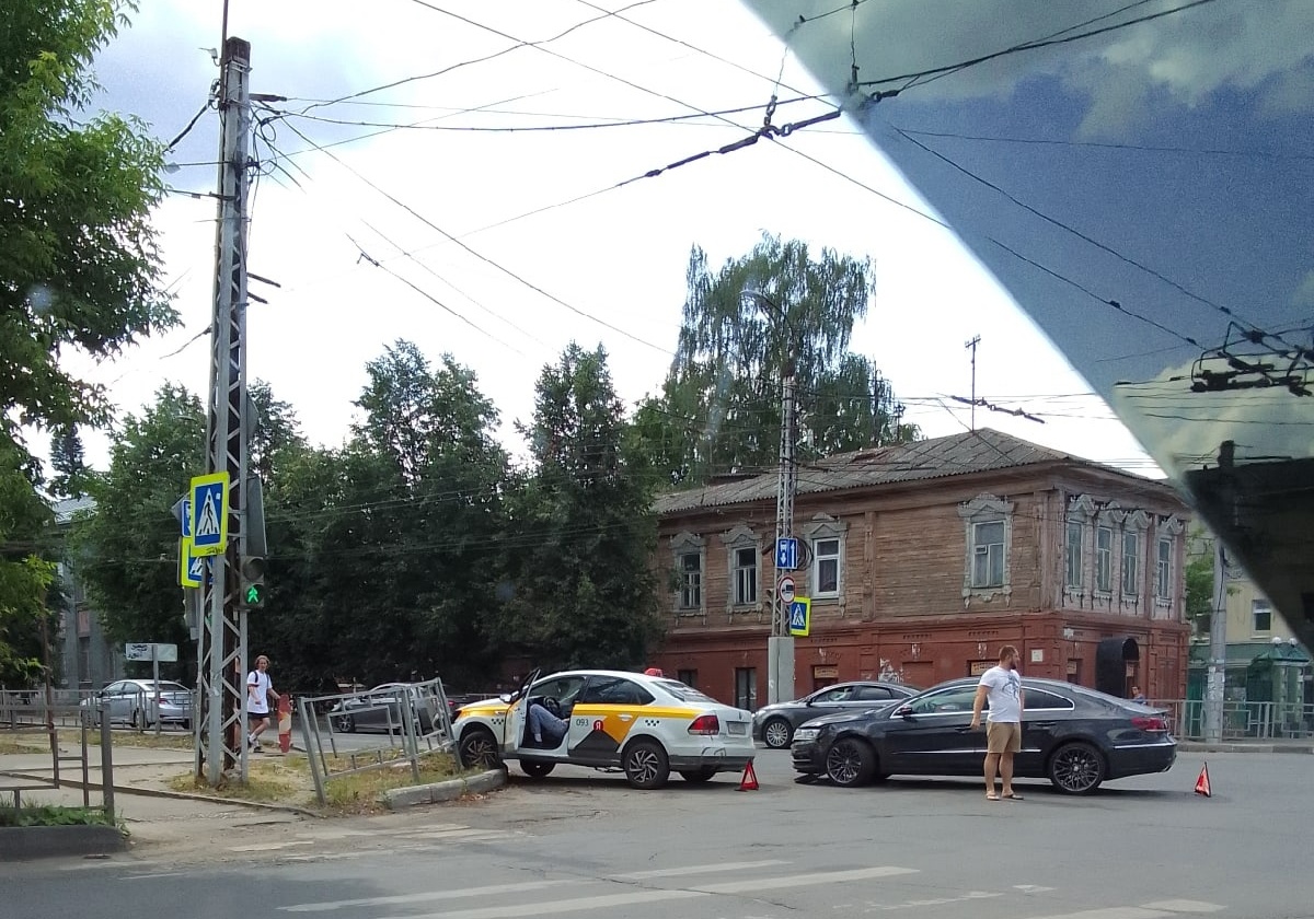 Еще одно ДТП с такси произошло в Иванове