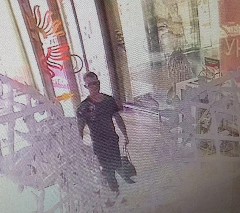 Кража в ивановском ТЦ "Тополь" попала на камеры видеонаблюдения