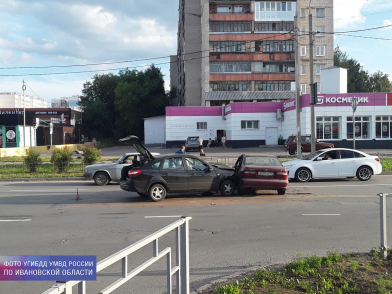 Четыре человека пострадали в ДТП в Иванове