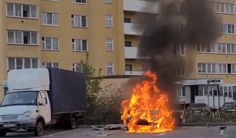 Иваново сгорел. В Иваново сгорела машина. Киев горит. Пожар в Москве сейчас.