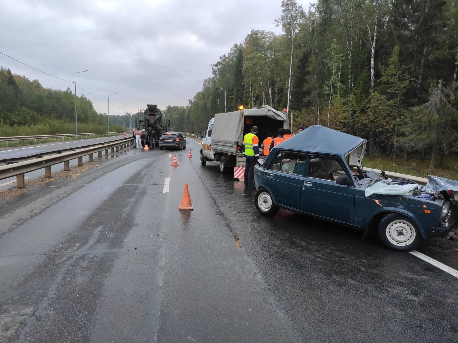 Водитель легковушки пострадал в ДТП в Ивановской области