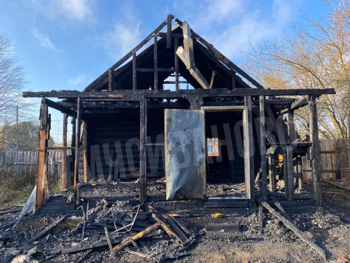 При пожаре в доме с электробатареей в Ивановской области погиб мужчина