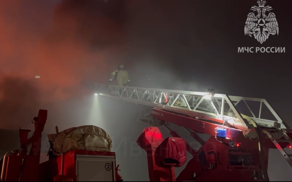 Крупный пожар тушат в Иванове (видео)