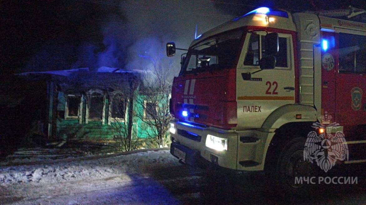 При пожаре в Палехском районе погибла женщина