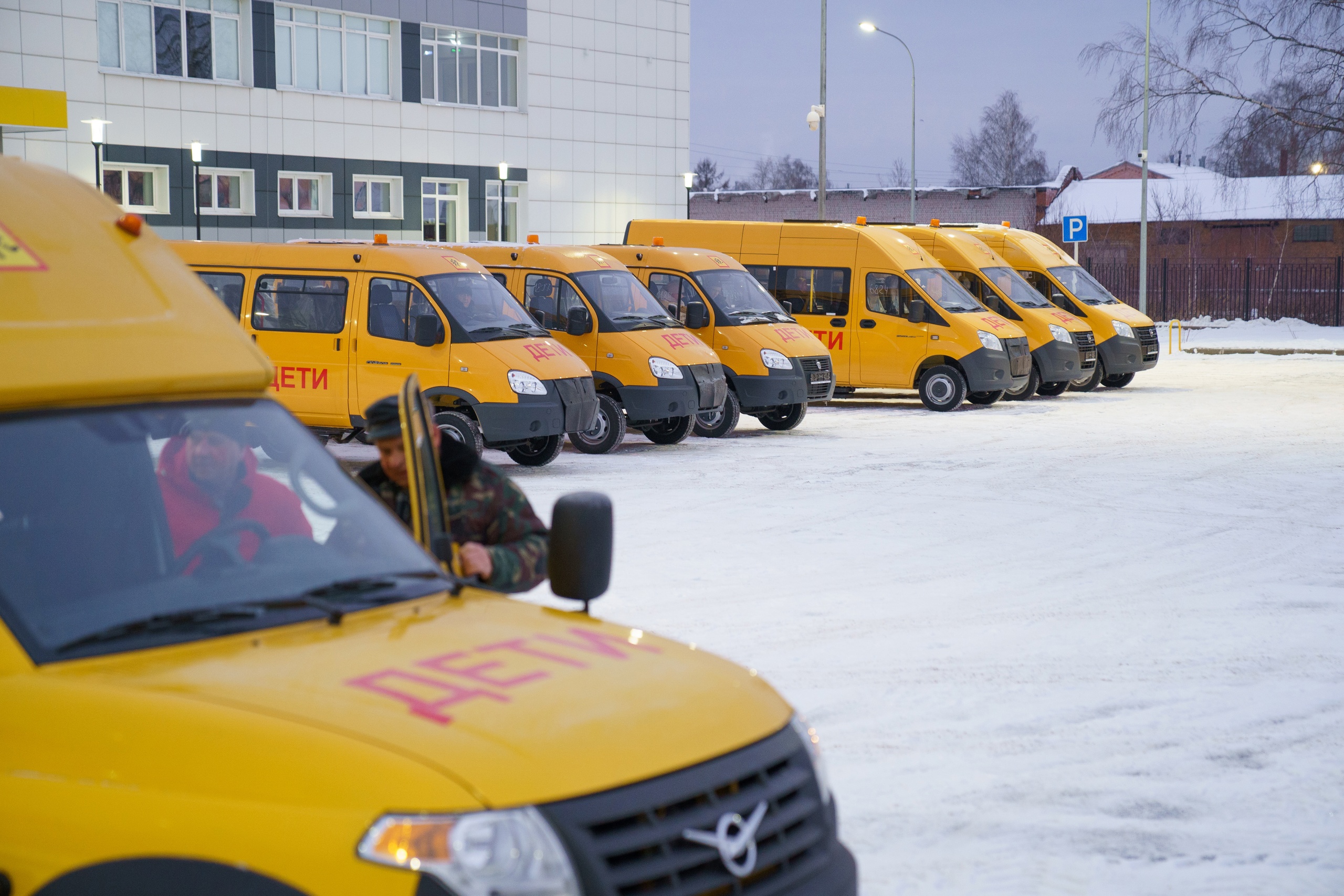 Более 40 школьных автобусов поступило в образовательные учреждения Ивановской области 