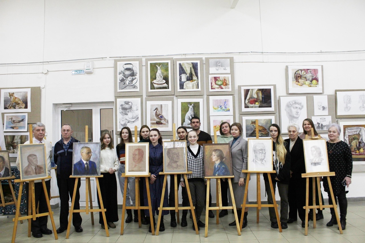 В Ивановском художественном училище имени Малютина состоялась выставка "Портрет прокурора"