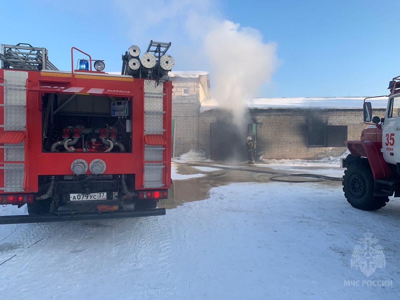 В Иванове произошел пожар на территории компании по производству нетканых материалов