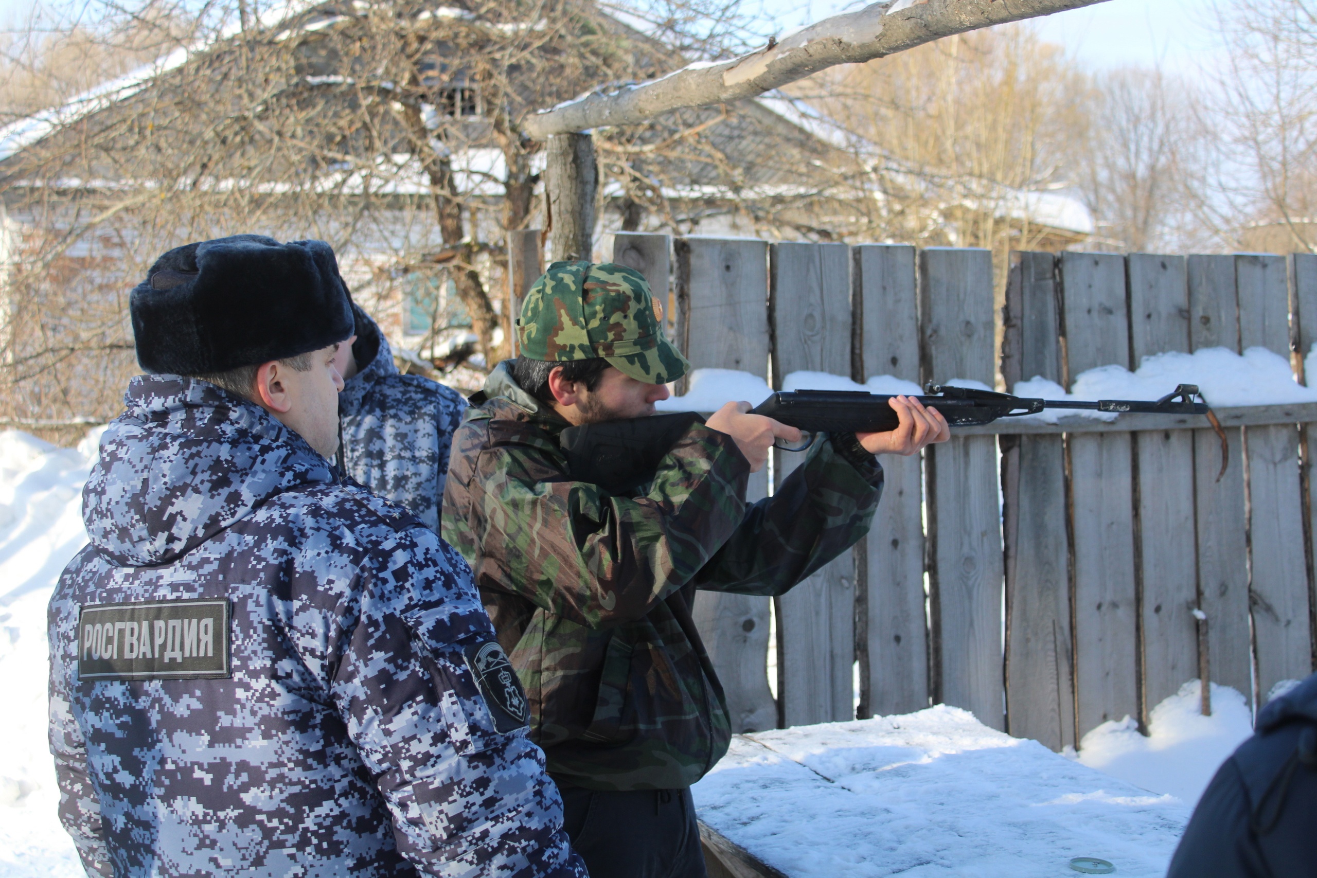 Подростки из Ивановской области соревновались в военно-спортивной игре "Зарница"