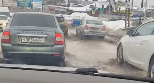 В Иванове затопило мост Стачек в районе Сортировки