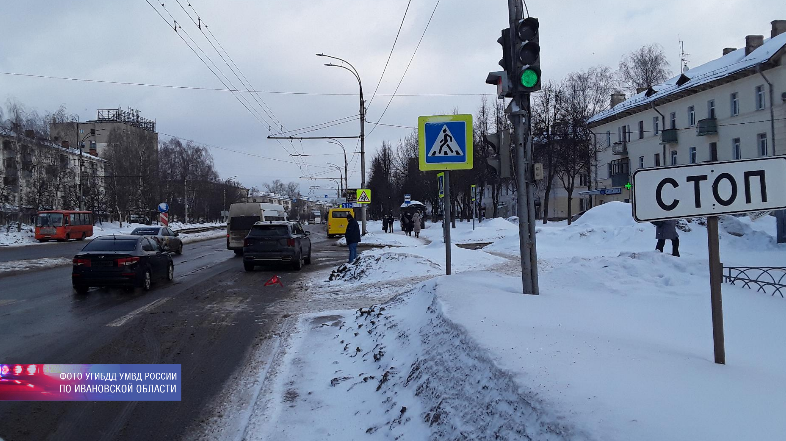 Две пенсионерки попали под колеса автомобиля в Иванове