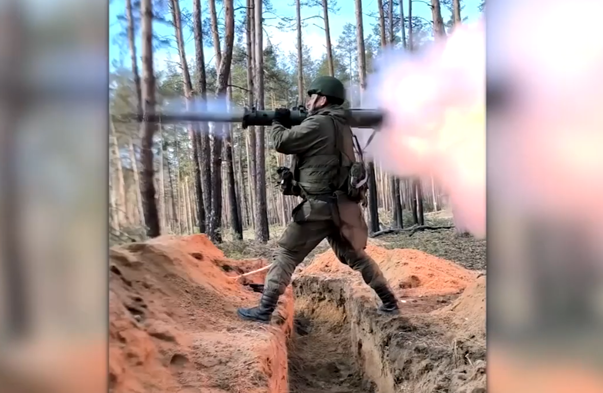 Бойцы ВДВ из Ивановской области ликвидировали группу военных ВСУ у границ России (видео)
