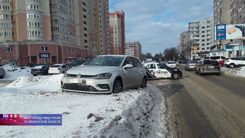 Пенсионер попал под колеса иномарки вне пешеходного перехода в Иванове (видео)