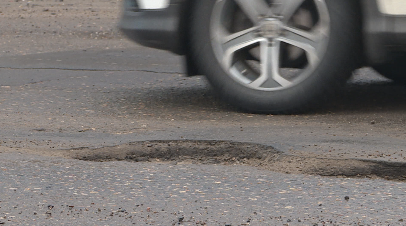 Автомобилисты Ивановской области могут возместить траты на ремонт машины из-за попадания в дорожные ямы