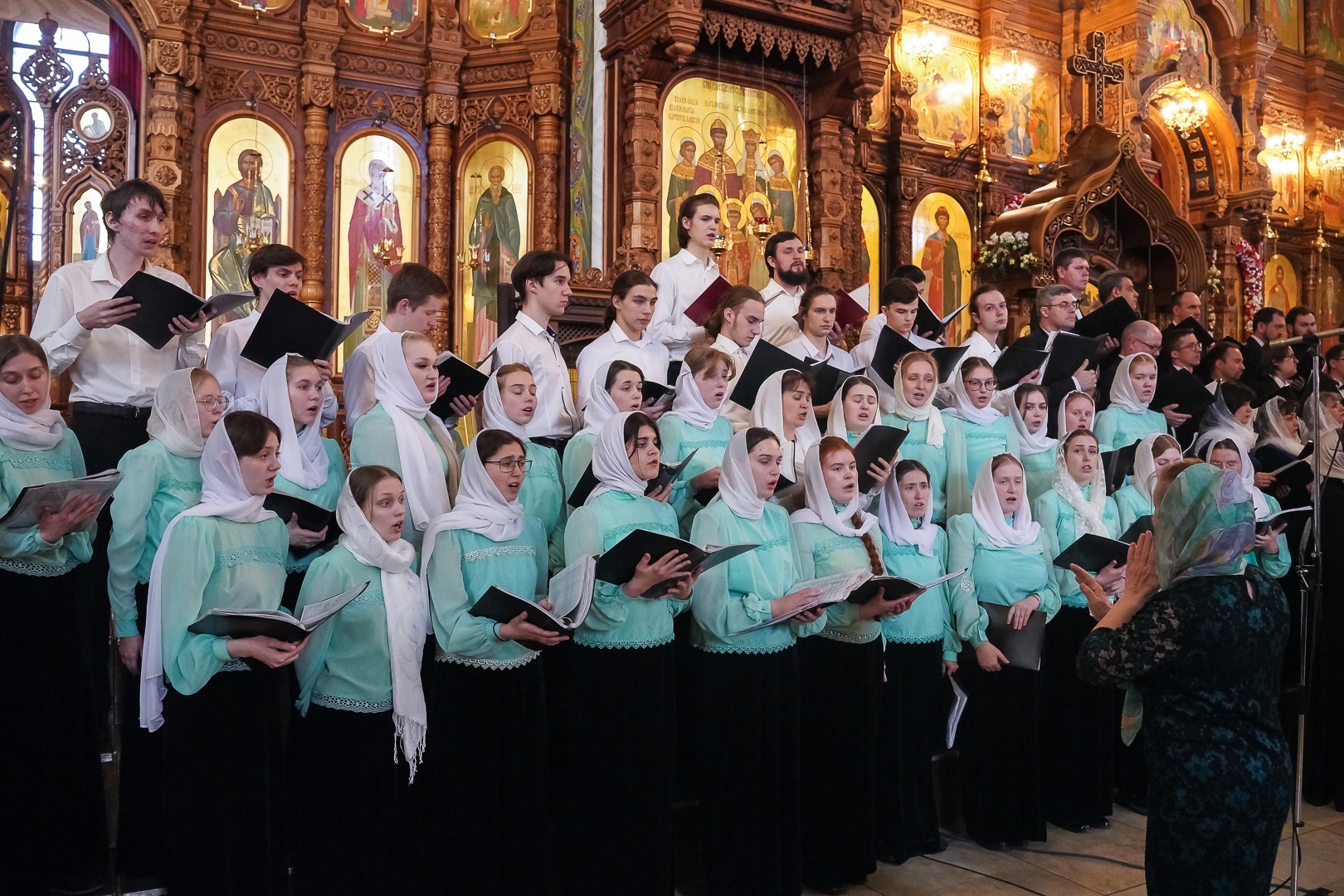 Академический хор Ивановского музучилища выступил на Пасхальном хоровом соборе в Нижнем Новгороде