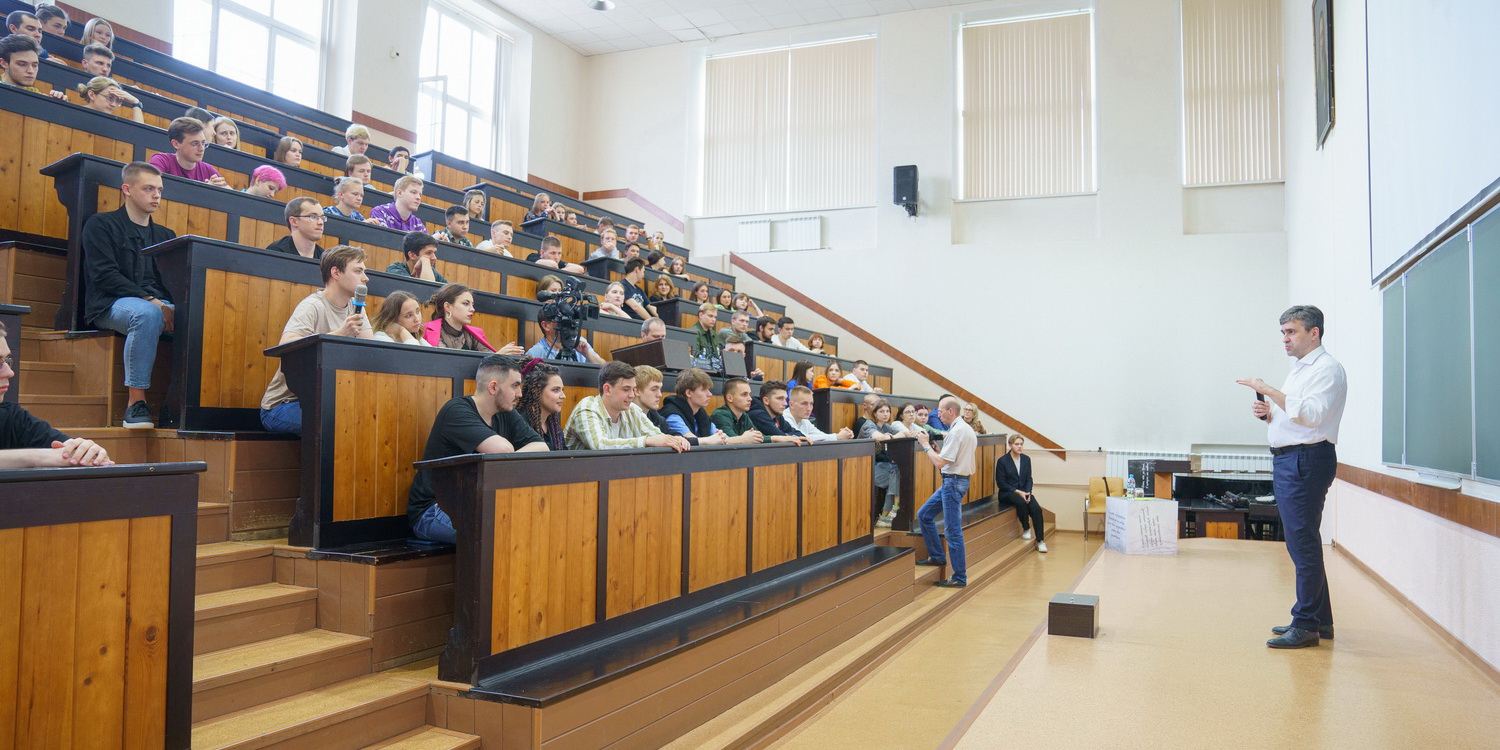 Студенты ИГХТУ обсудили с губернатором создание кампуса БИМ и вопросы развития Ивановской области