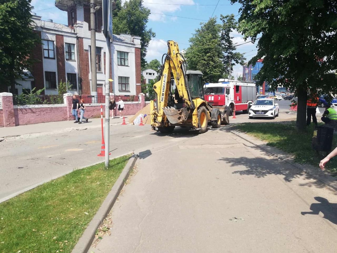 В Иванове под колесами трактора погибла пожилая женщина