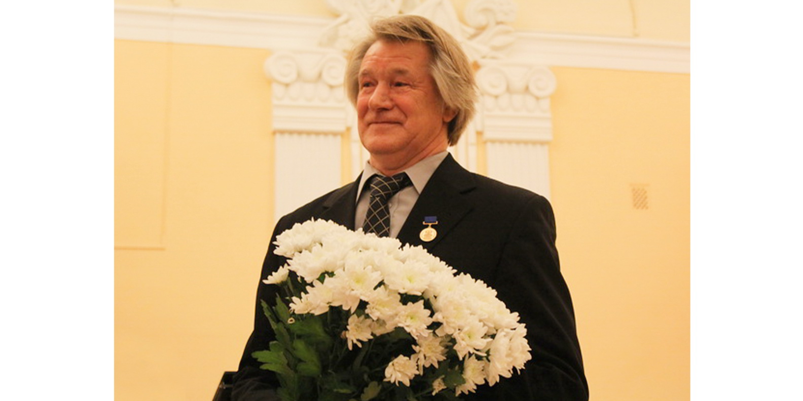 Руководитель Ивановского отделения Союза писателей России получил премию имени Бальмонта