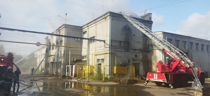 В ГУ МЧС по Ивановской области рассказали подробности утреннего пожара на улице Калашникова в Иванове