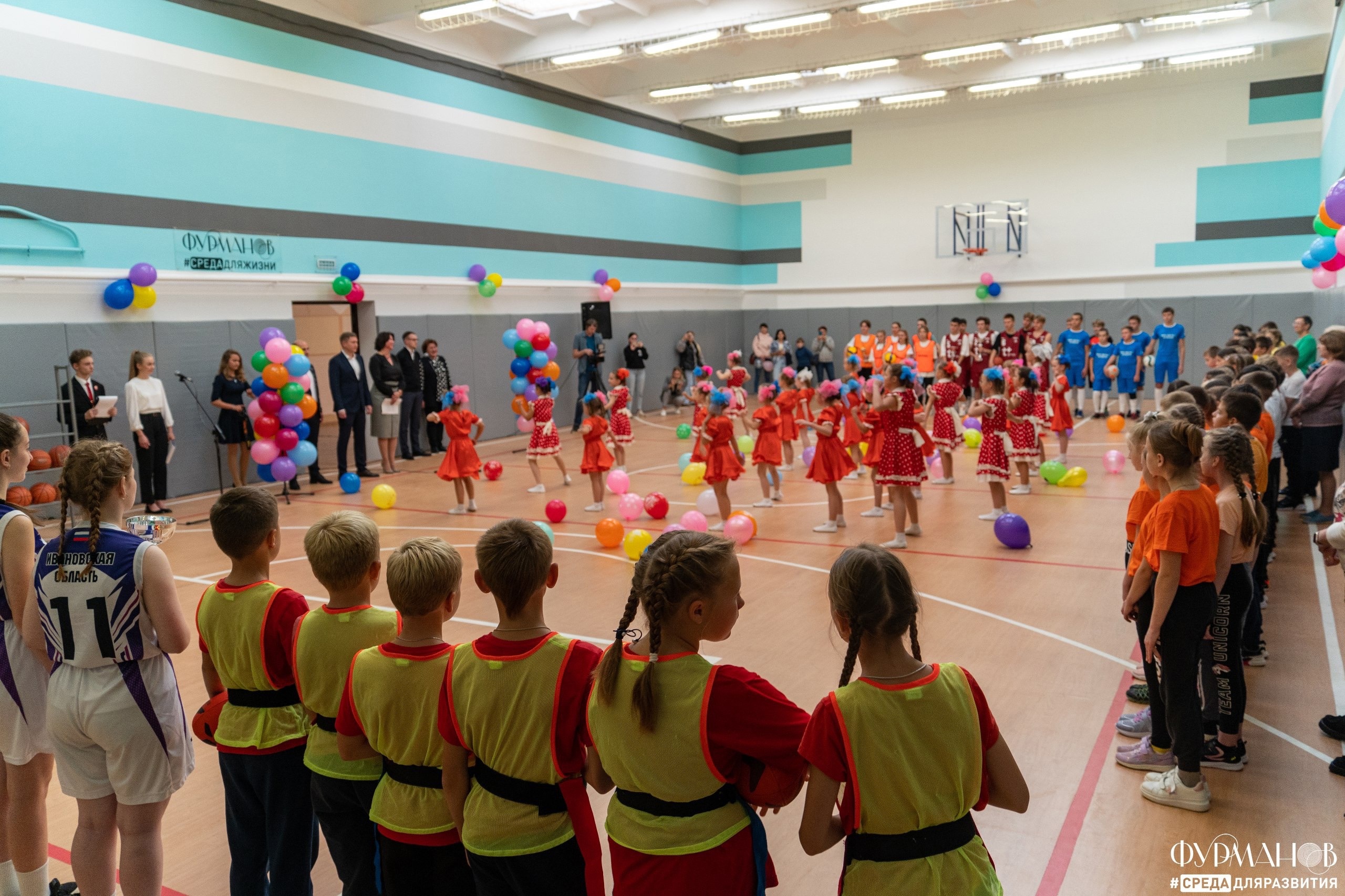 В школе № 7 Фурмановского района торжественно открыли спортивный зал