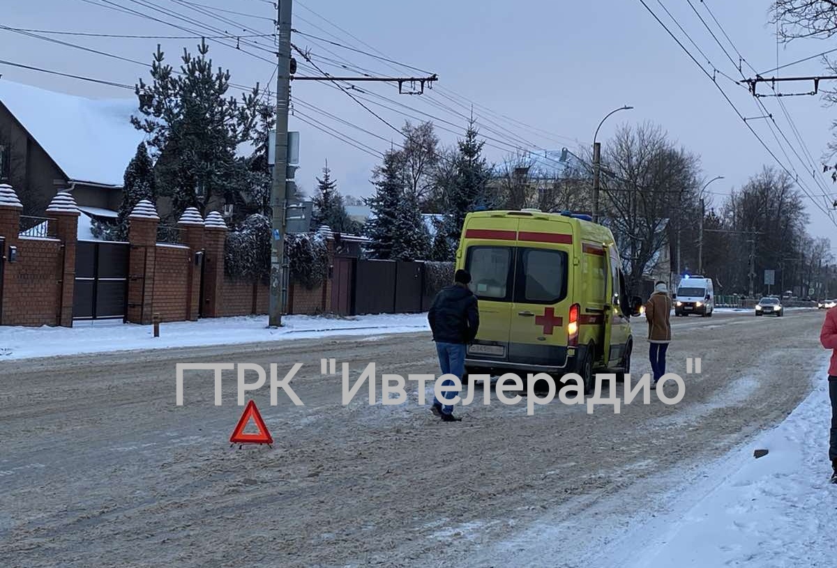 Автомобиль скорой помощи сбил ребенка в Иванове