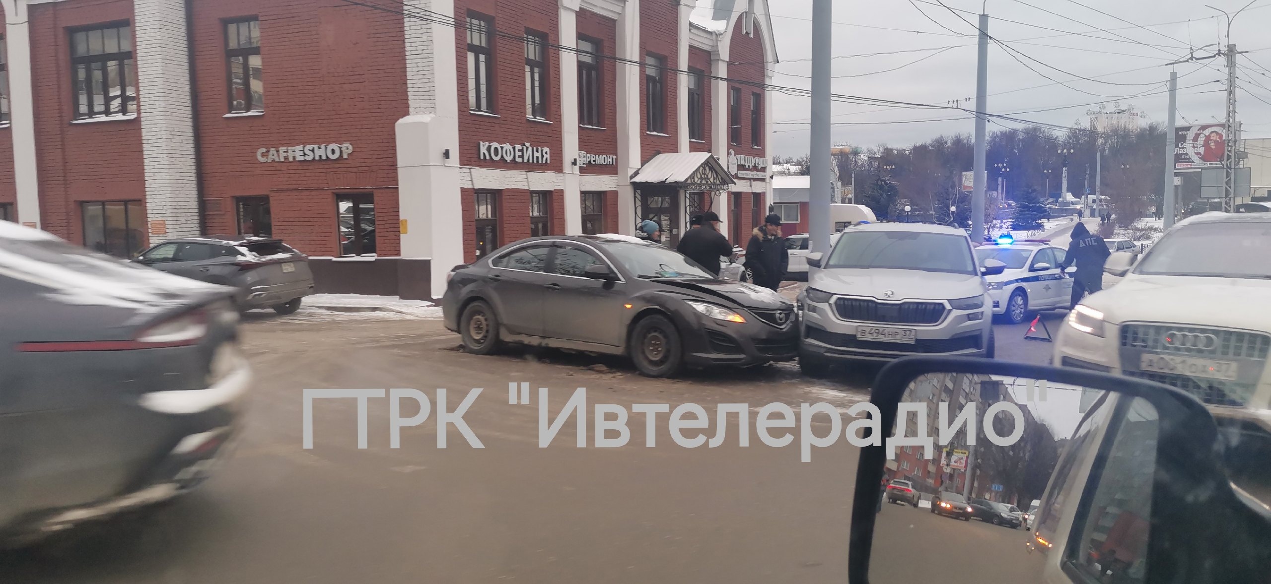 Три аварии на небольшом участке улицы Жарова парализовали движение на прилегающих улицах Иванова
