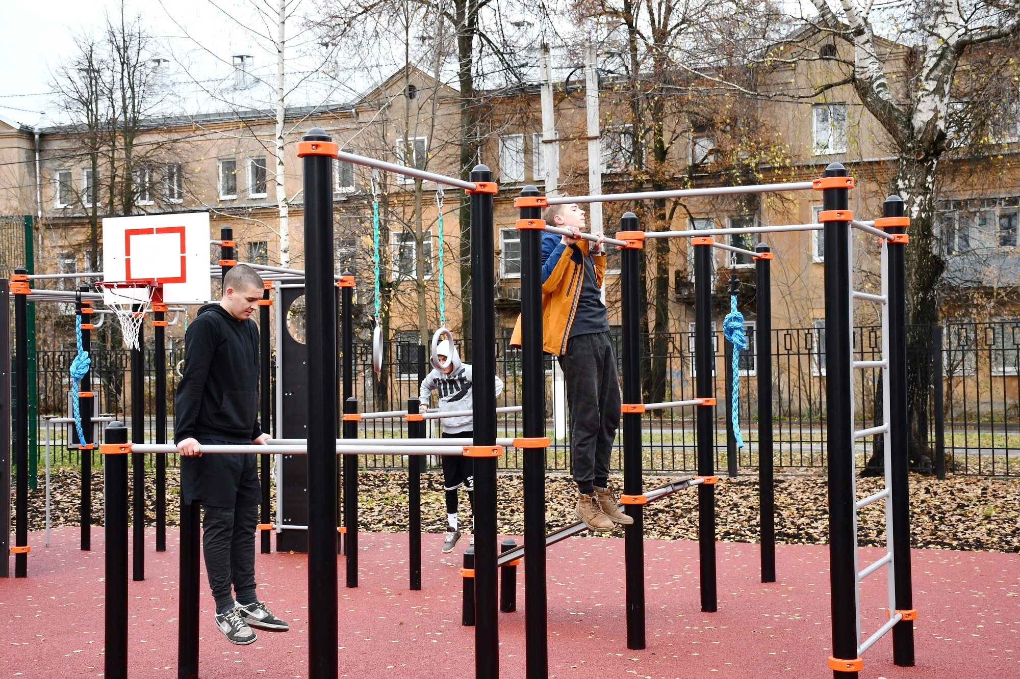 Новые спортзалы и спортплощадки в этом году открылись в 30 школах Ивановской области