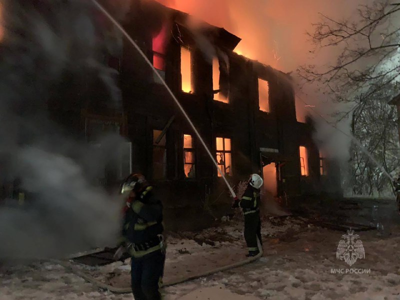В Иванове сгорел двухэтажный дом