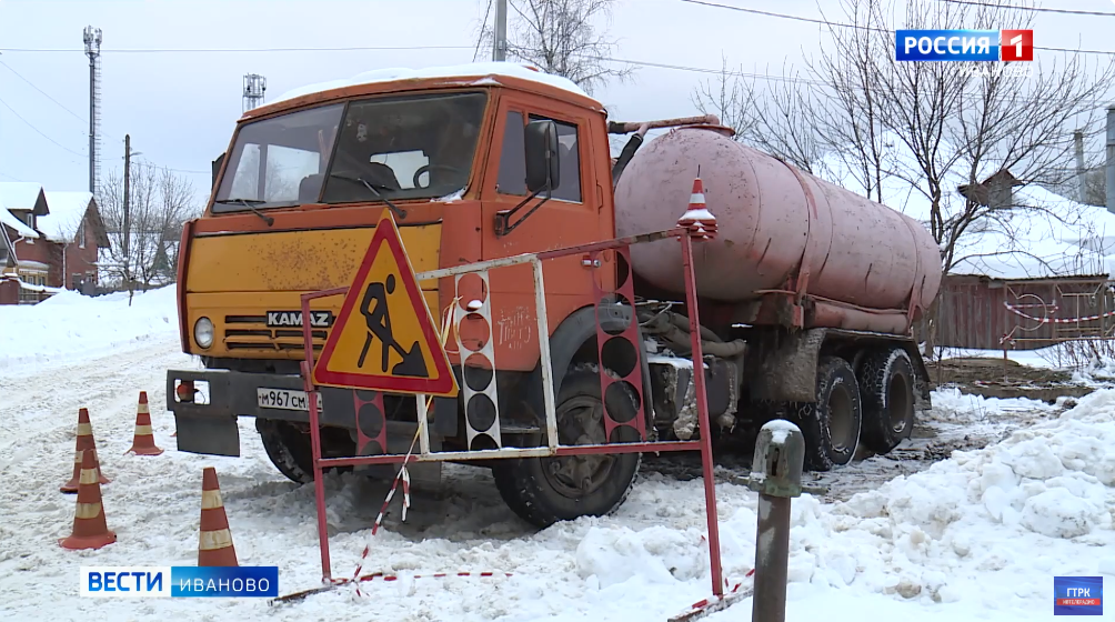 В Иванове продолжаются работы по откачке грунтовых вод из тепловых камер