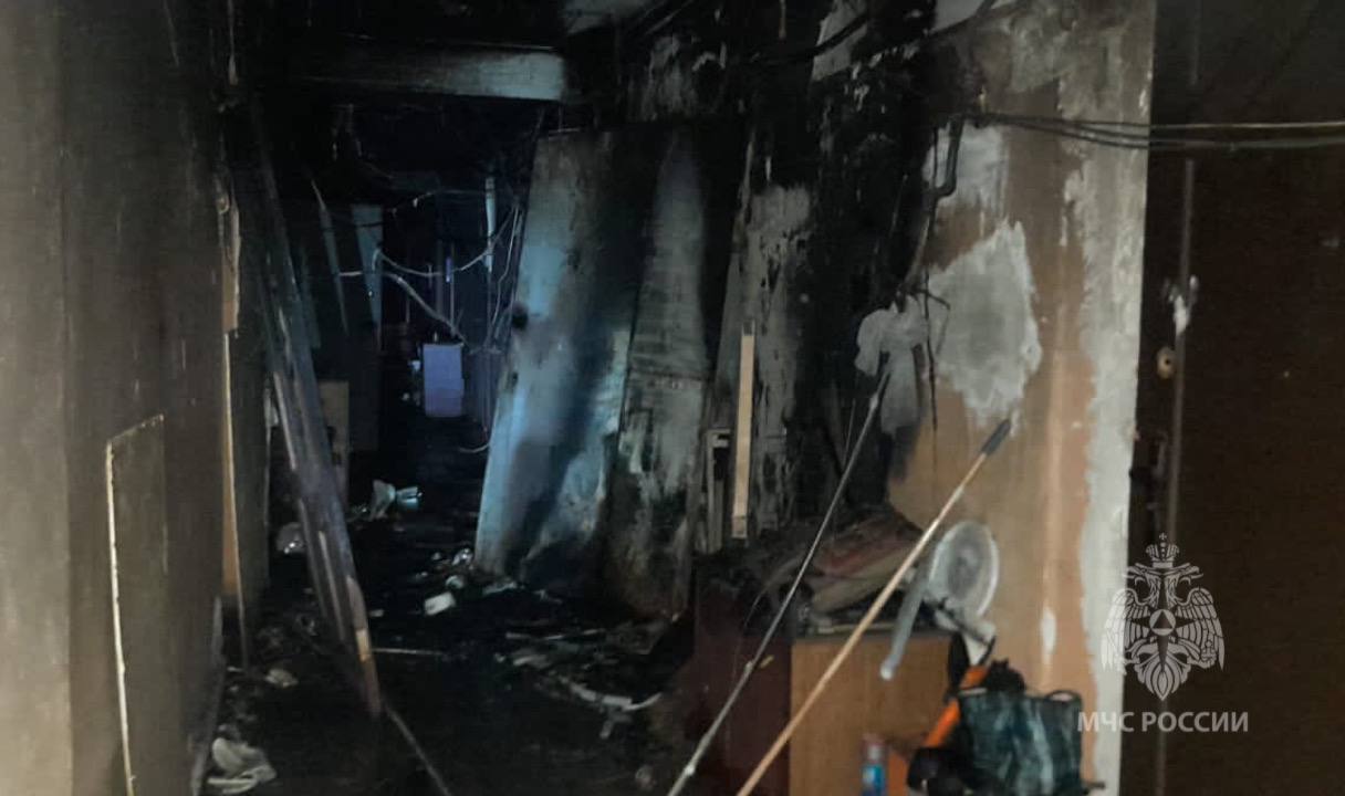 Спасатели в Иванове эвакуировали 53 человека из многоквартирного дома во время пожара