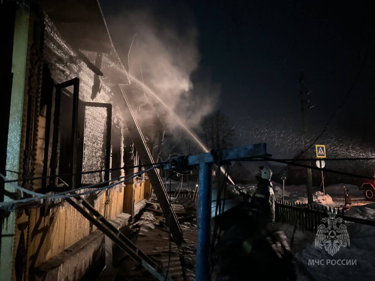 При пожаре в доме в Лухе погиб мужчина