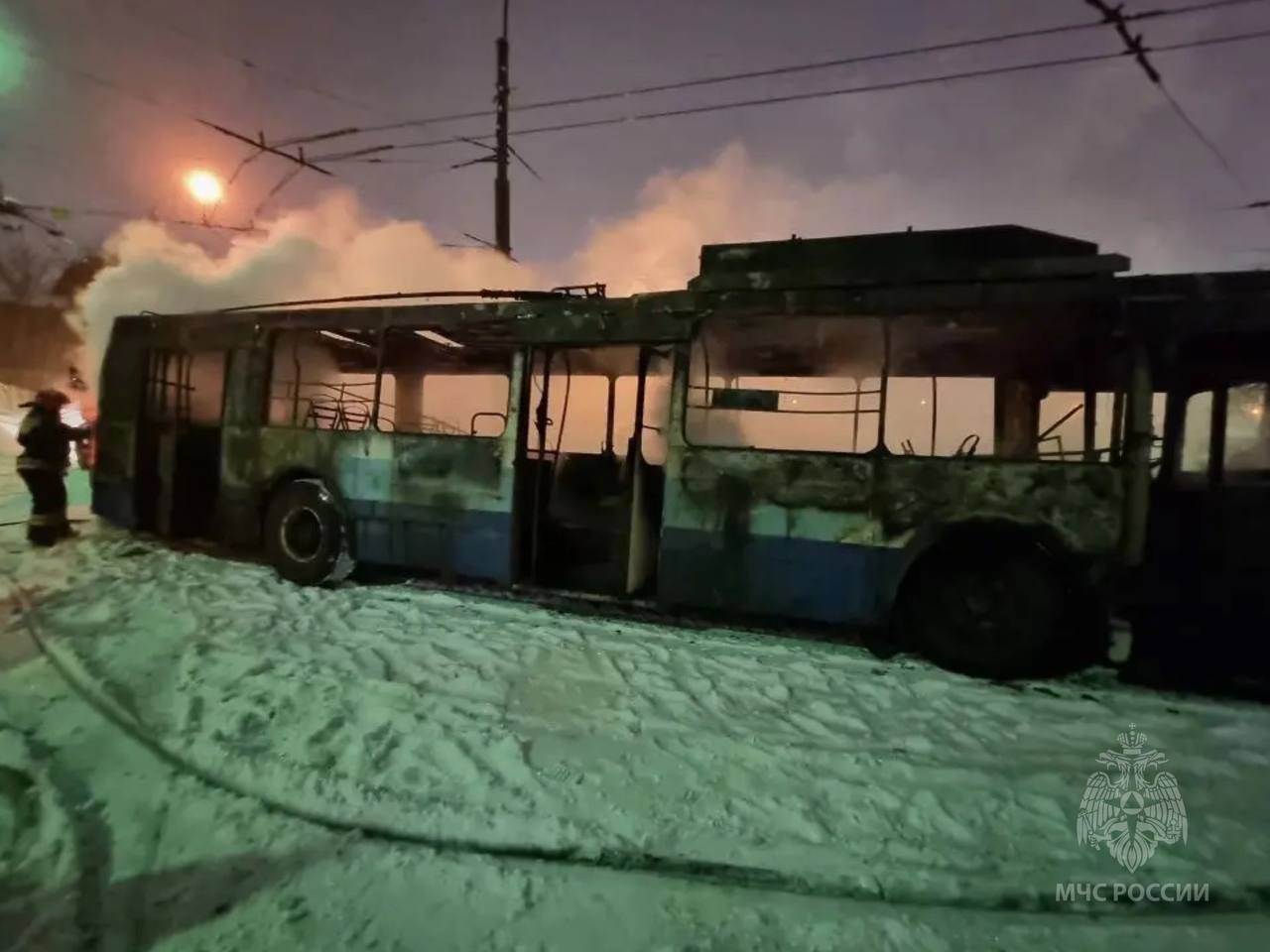 Крупное возгорание случилось в троллейбусном депо Иванова
