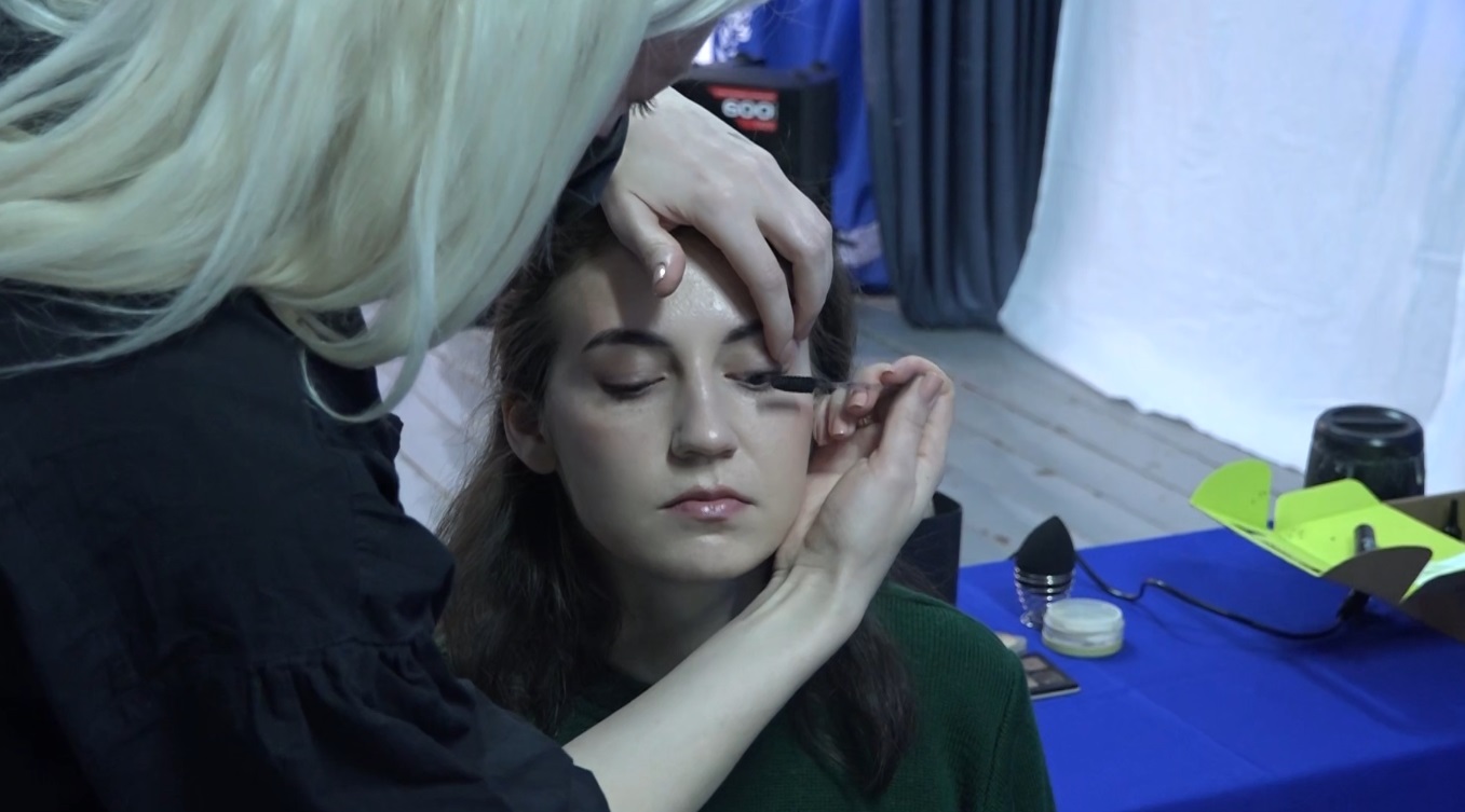 Отбывающим наказание в ивановской ИК-7 женщинам провели мастер-класс по визажу и макияжу