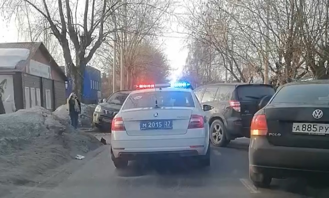 Серьезное ДТП случилось на улице Ивановской областного центра