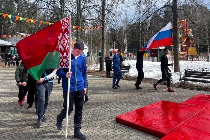 Жители Иванова отметили День единения народов России и Беларуси