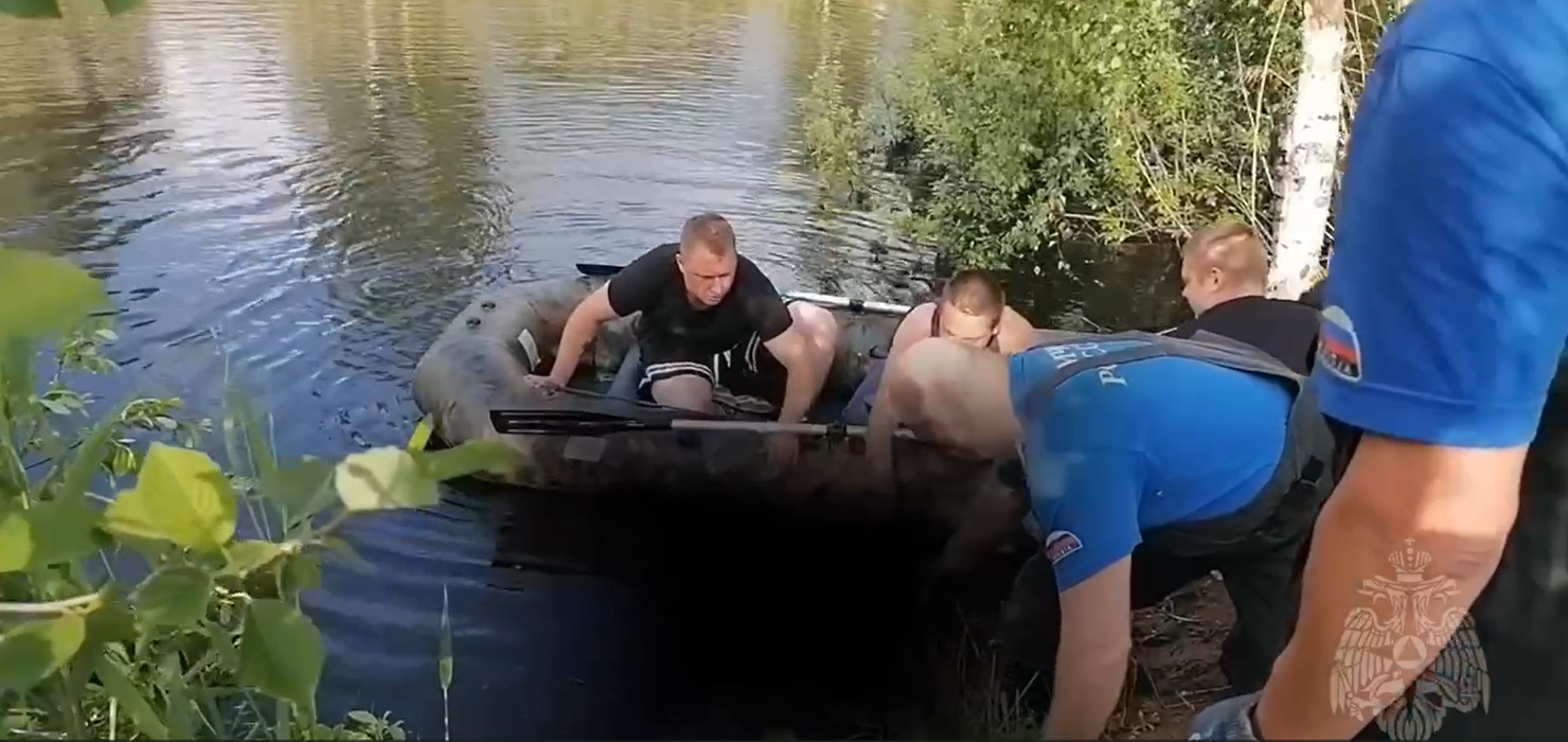 Тело мужчины нашли в озере в Заволжске