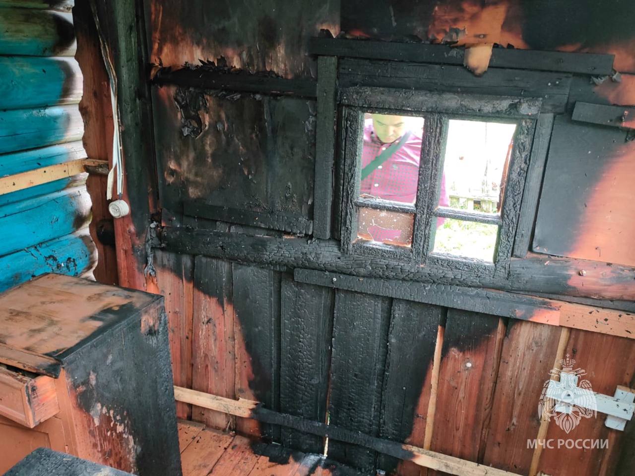 В одной из деревень Ивановской области неизвестные подожгли дом с пенсионеркой