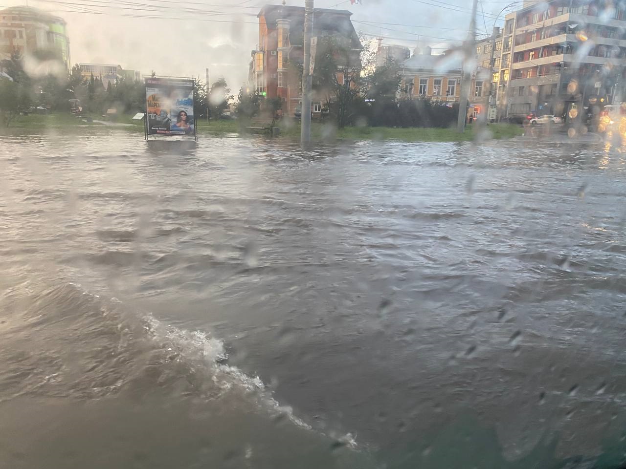 На Иваново в День города обрушился ливень