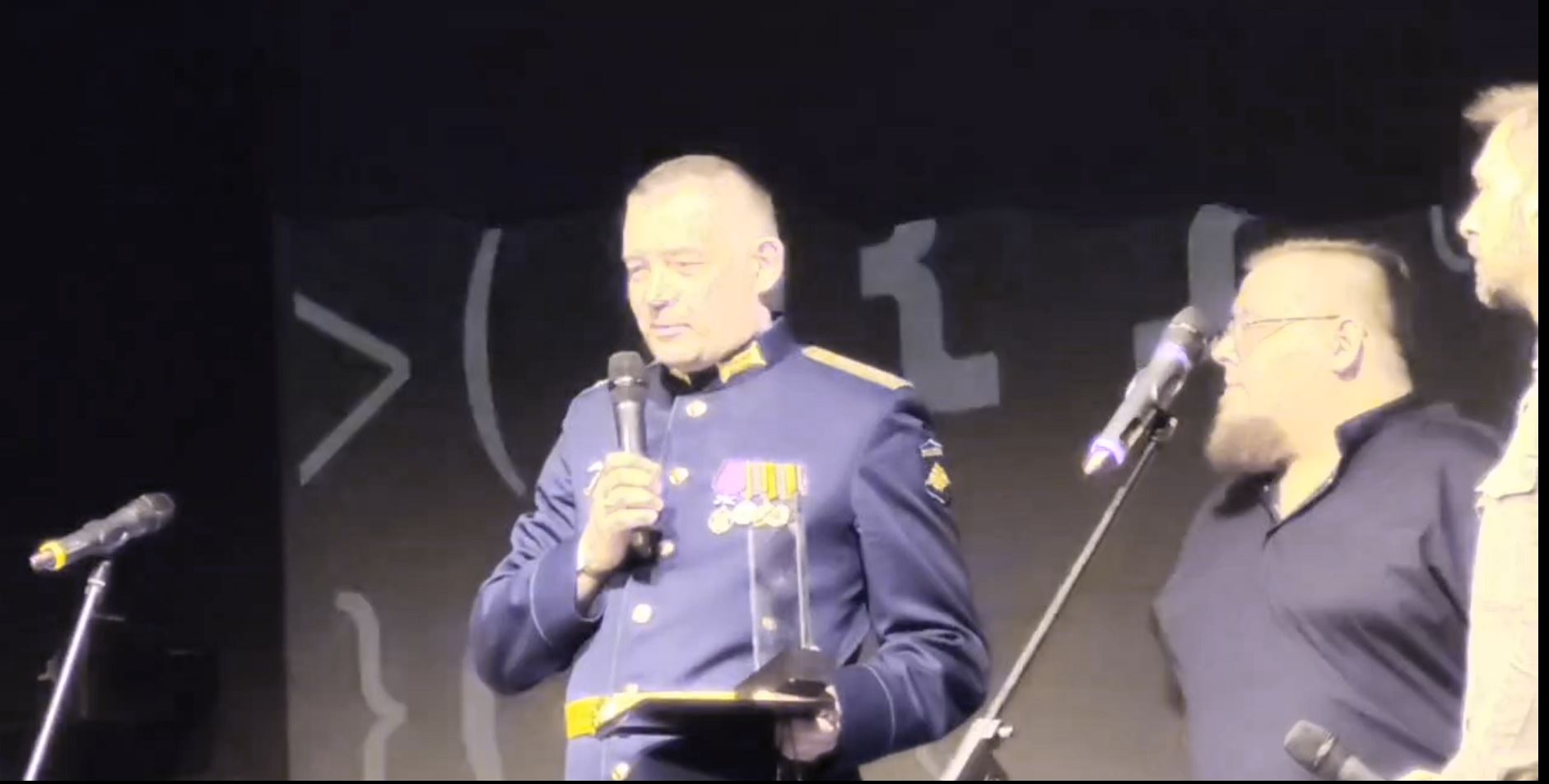 Офицер ивановской дивизии ВДВ стал победителем литературной премии имени Владлена Татарского