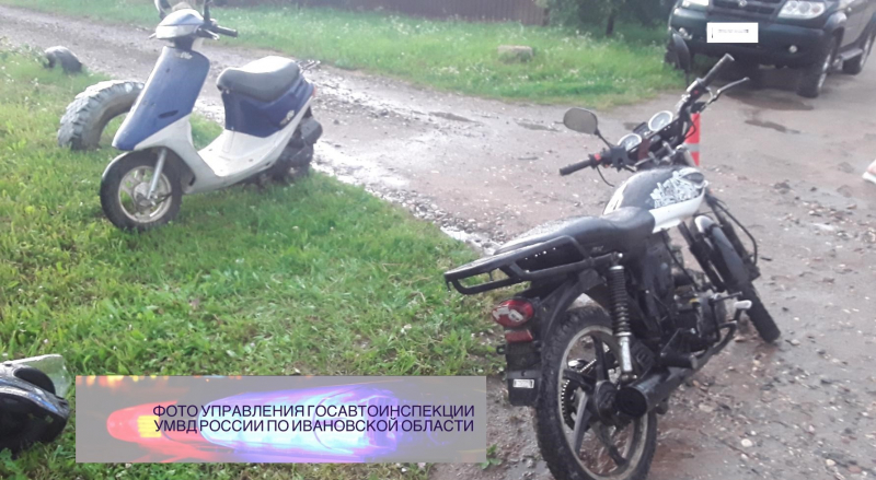 В Ивановской области подростки на мопеде и скутере не поделили перекресток