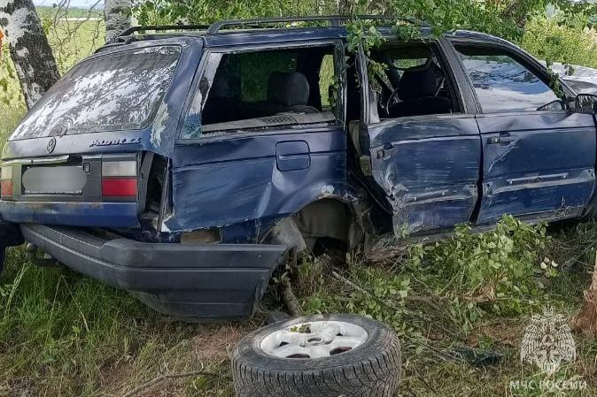 Иномарка вылетела с трассы в Ивановской области