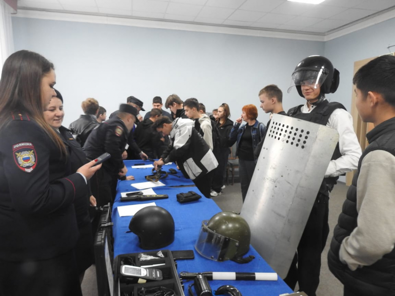 В Комсомольске прошел "Один день с полицией"