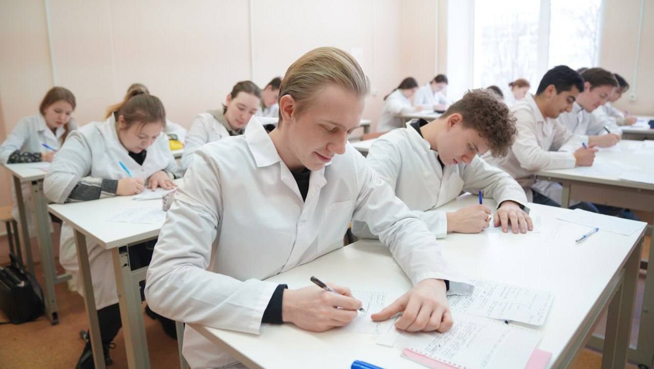 Студентам-медикам в Ивановской области установлены дополнительные ежемесячные выплаты