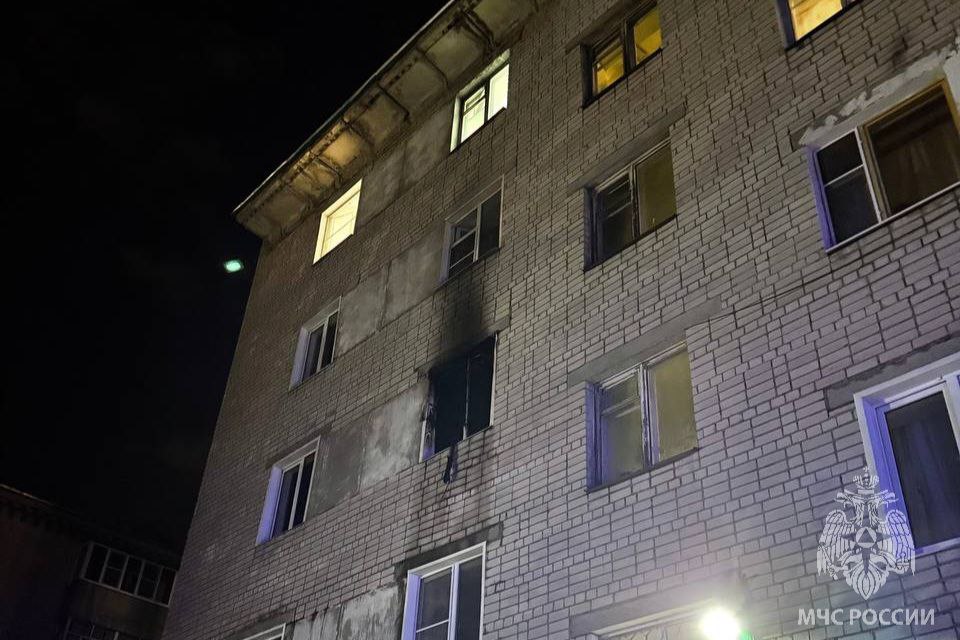 При пожаре в Иванове погибли женщина и ребенок