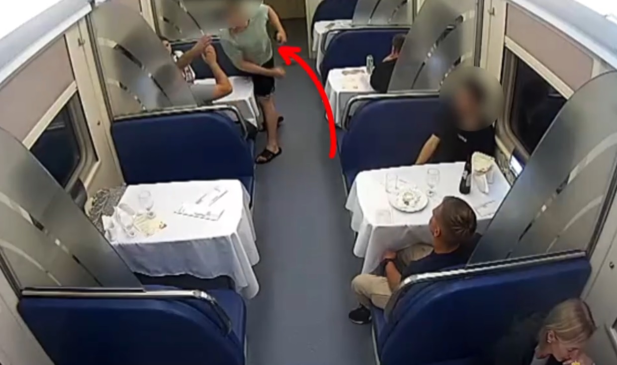 Дебошир устроил выходку в поезде дальнего следования Иваново – Санкт-Петербург