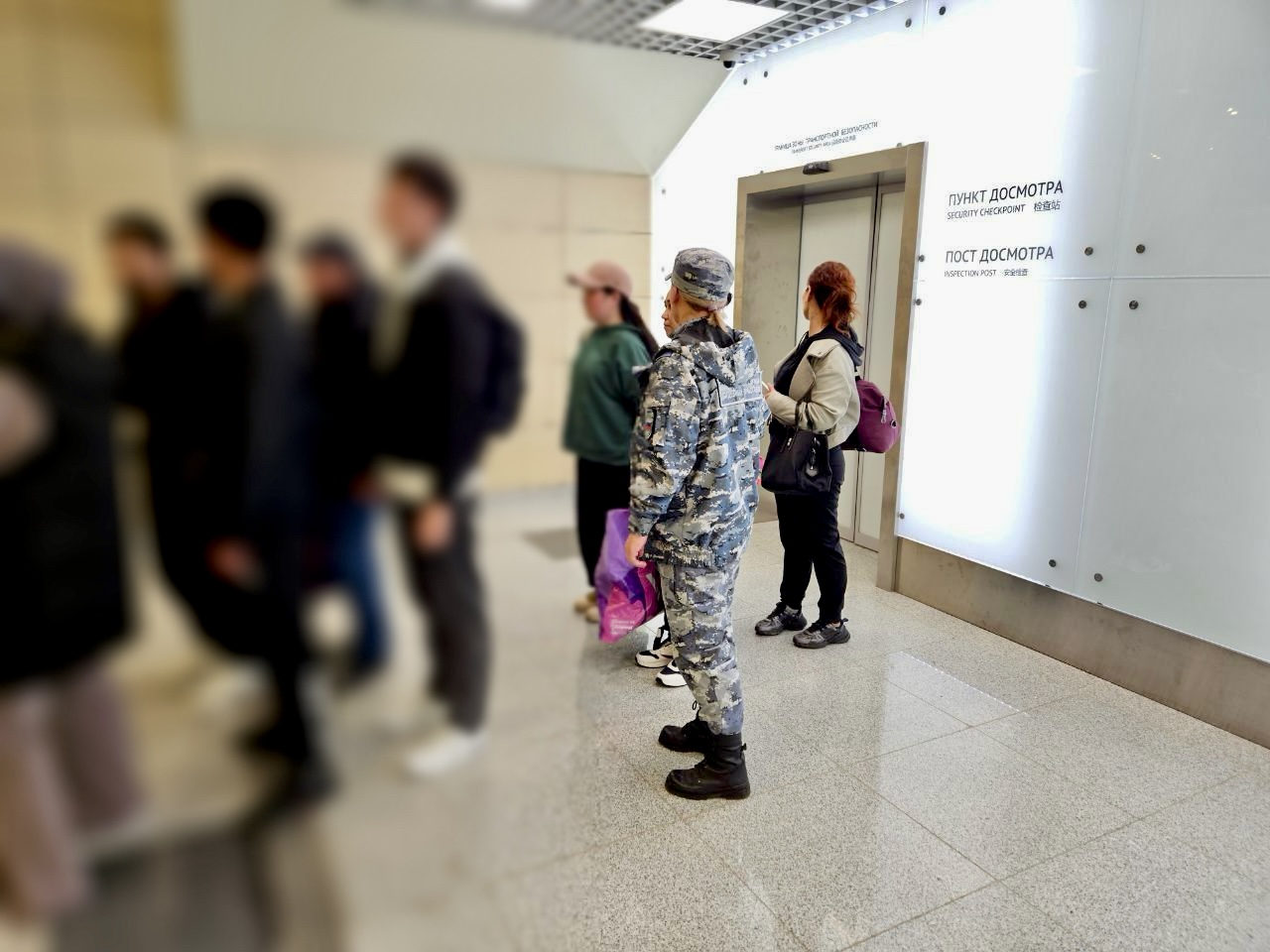 Судебные приставы Ивановской области выдворили из страны 16 мигрантов