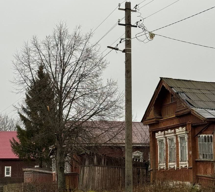 В Савинском районе устранены нарушения содержания опор линии электропередачи